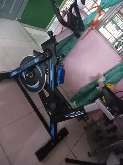 Bicicleta Spinning con Tablero. HS